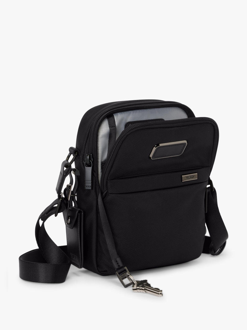 TUMI Alpha Medium briefcase 15 inch - British product