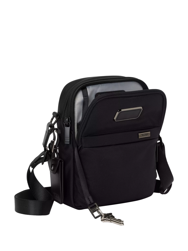 TUMI Alpha Medium briefcase 15 inch - British product