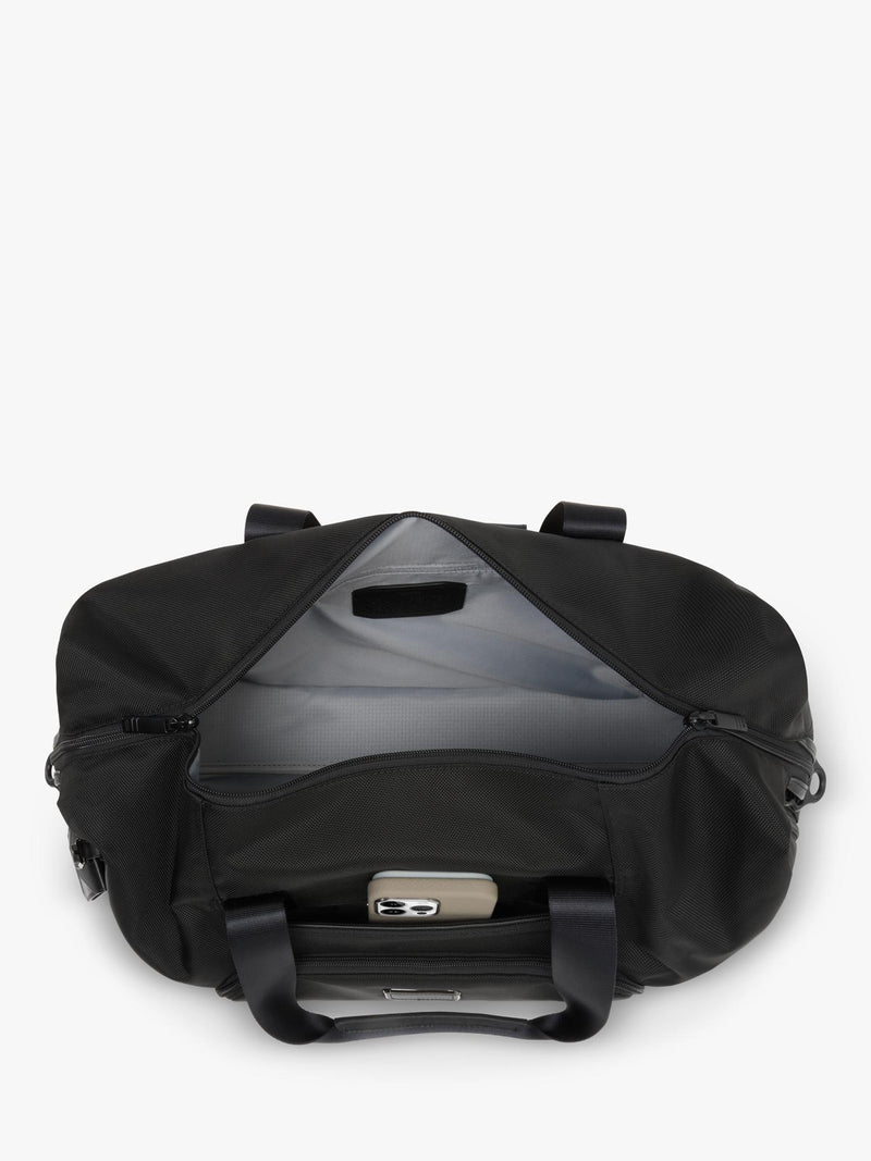 TUMI Alpha Duffle Bag 71L Black (British brand)