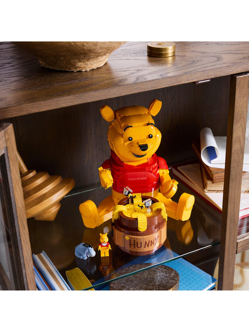 LEGO Disney Winnie the Pooh display model set 43300 - British product