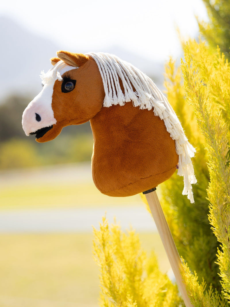 LeMieux Hobby Horse Lite Sundance toy pony, UK version
