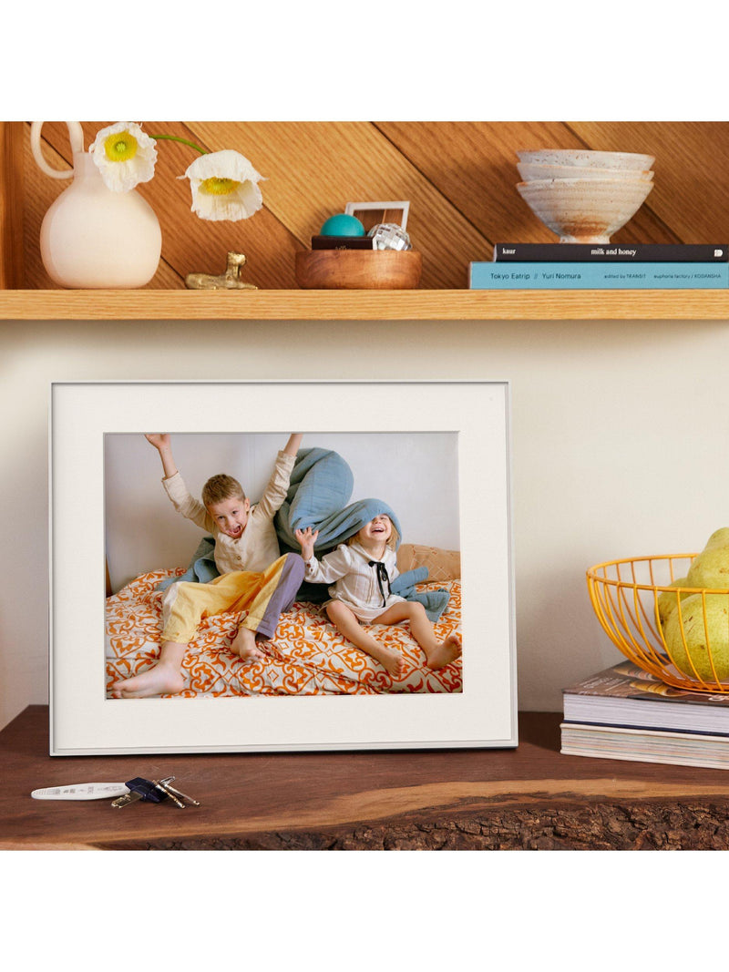 Aura Frames Walden digital photo frame 15 inch - British product