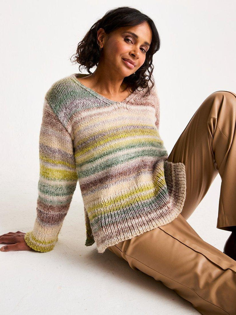 Sirdar Jewelspun knitting pattern book (British brand)