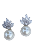 QueenMee faux pearl drop earrings silver, UK version