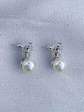 QueenMee faux pearl drop earrings silver, UK version