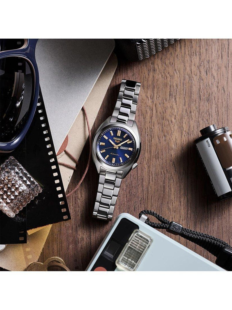 Seiko automatic watch blue dial stainless steel bracelet, UK version