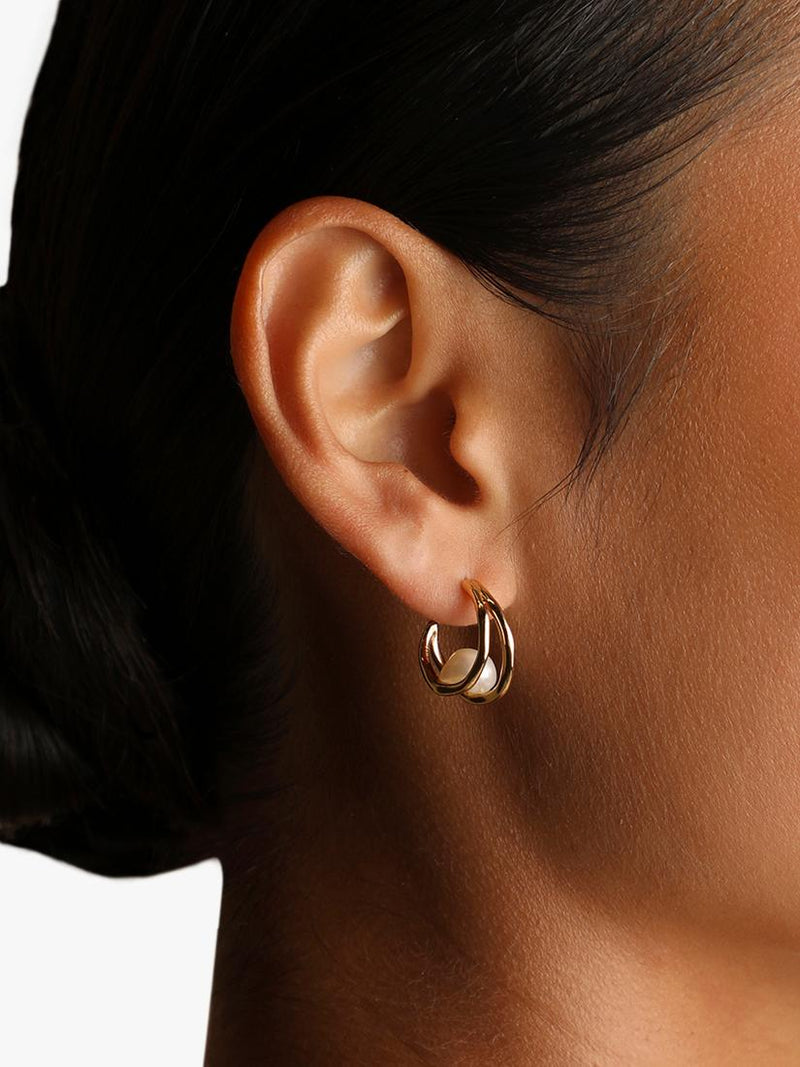 Astrid & Miyu gold pearl hoop earrings - British product