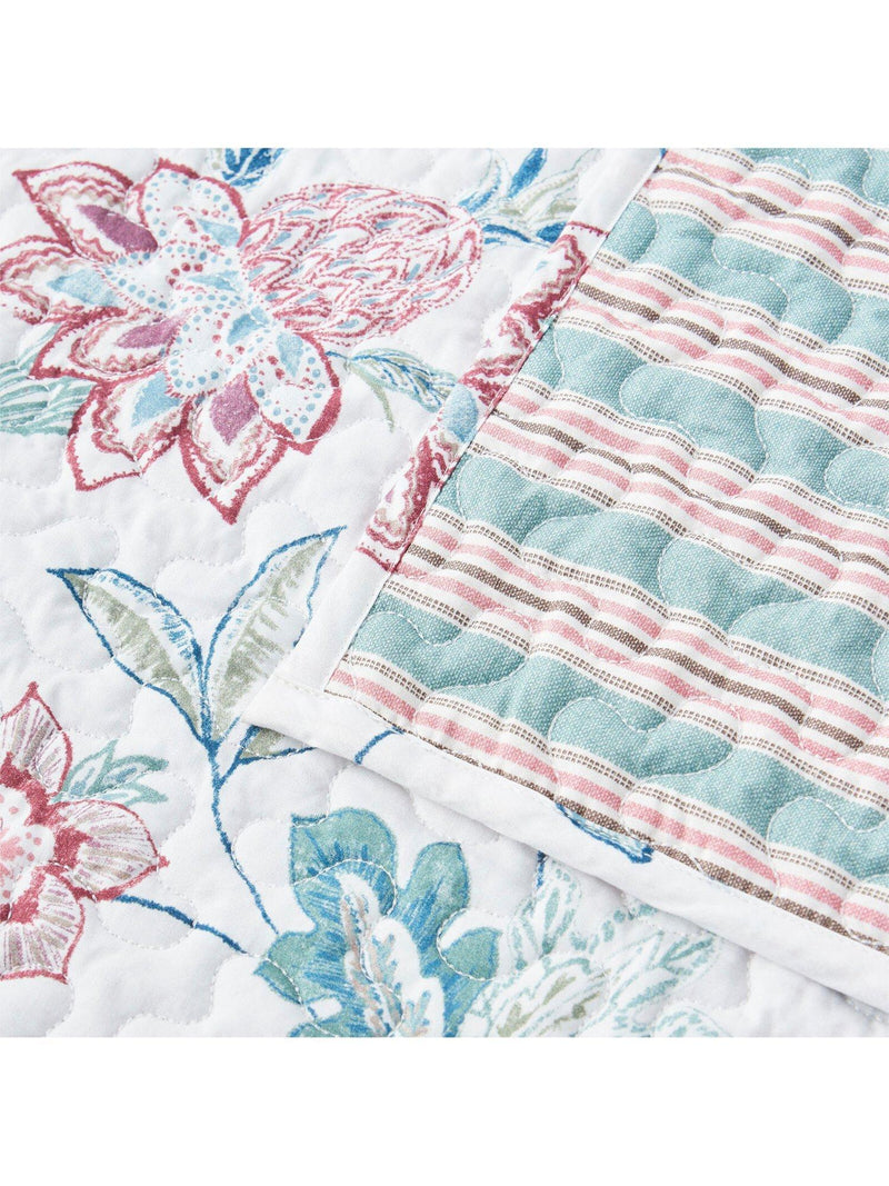 Christy Kew bedspread in blue - British product