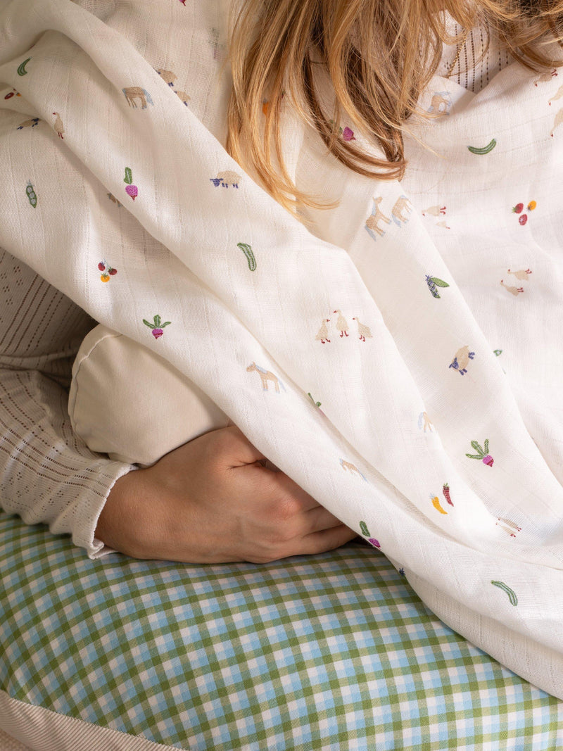 Avery Row muslin swaddle 2-pack Little Farm, imported from the UK