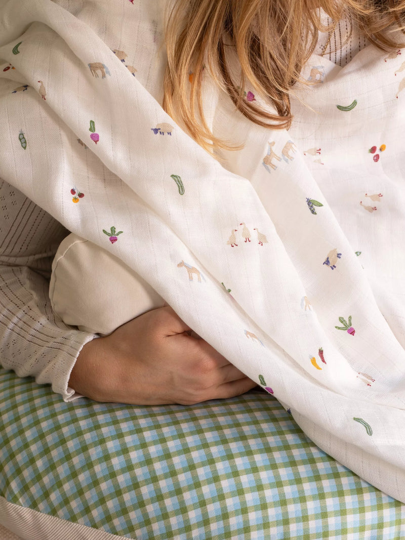 Avery Row muslin swaddle 2-pack Little Farm, imported from the UK