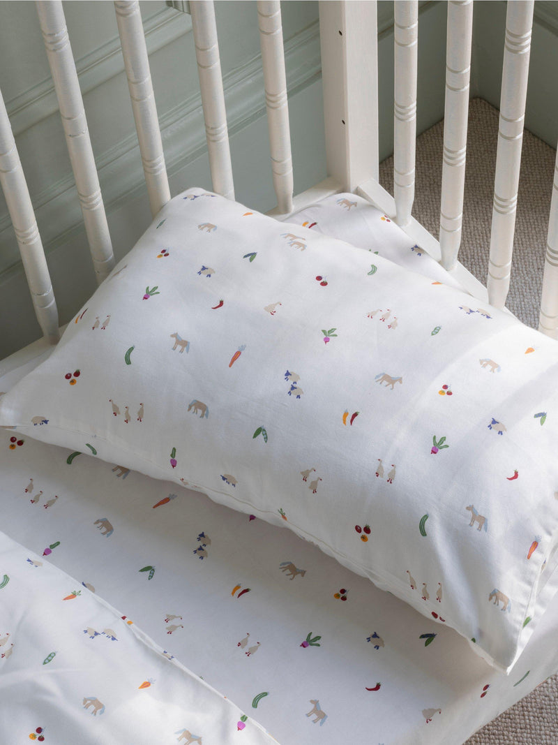 Avery Row Little Farm duvet cover set for cotbed, UK version