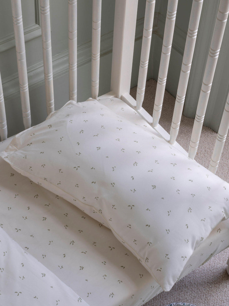 Avery Row cotbed duvet cover and pillowcase set organic cotton - British product