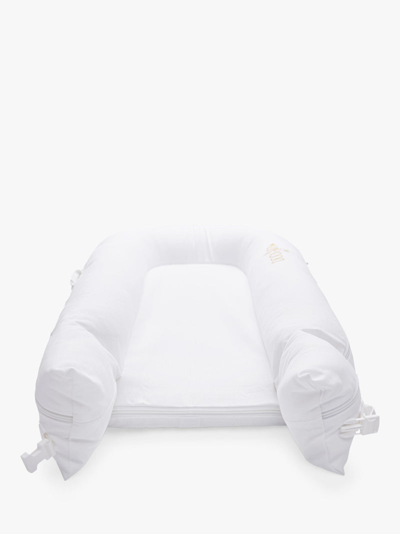DockATot Deluxe+ baby pod cover white, UK version