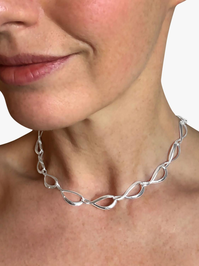 Nina B sterling silver ripple link necklace 43cm, UK version