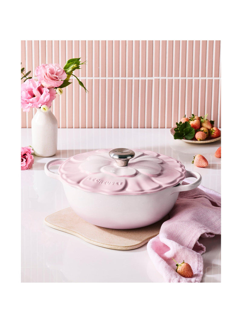 Le Creuset cast iron petal soup pot 26cm (British brand)