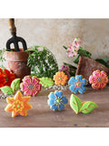 Biscuiteers flower hand-iced biscuits gift tin 90g, UK version