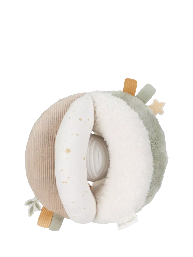 Little Dutch Newborn Naturals grasping ball baby toy, British product