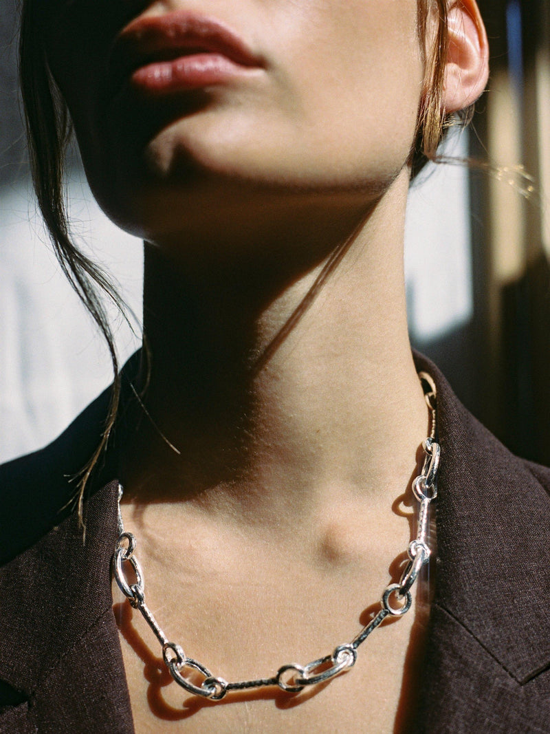 Shyla Matera interlock necklace silver 44cm, UK version