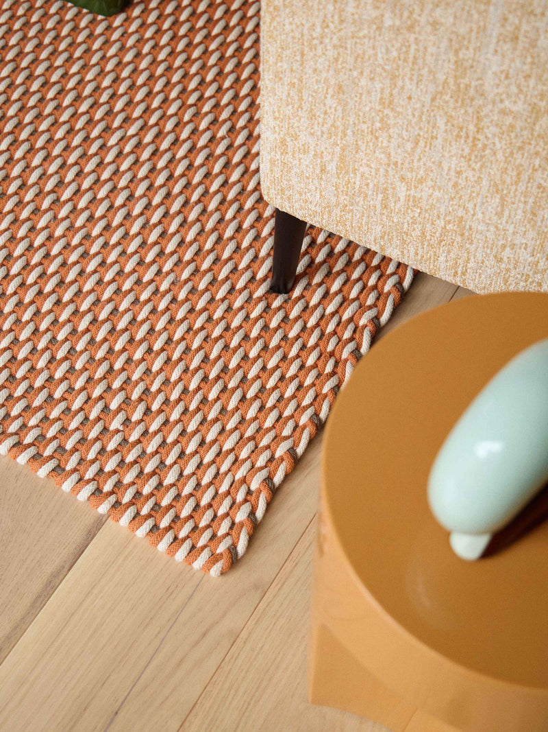 The Conran Shop macrame rug Rust Charcoal 300x200 cm (British brand)