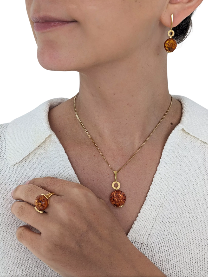 Be-Jewelled Baltic Cognac Amber pendant necklace - British product