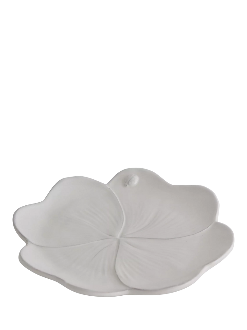 Virginia Casa clover earthenware side plate 22cm, UK version