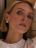 Daisy London knot stud earrings gold (British brand)