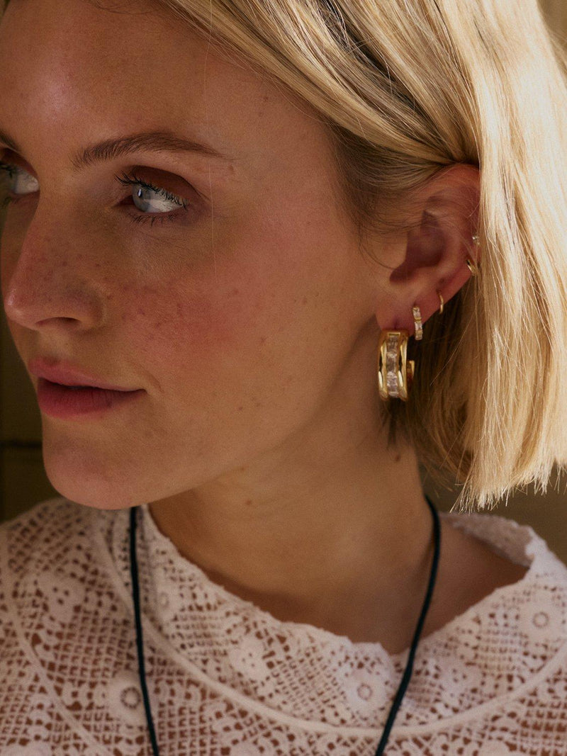Daisy London triple ridge crystal hoop earrings in gold plating - British product