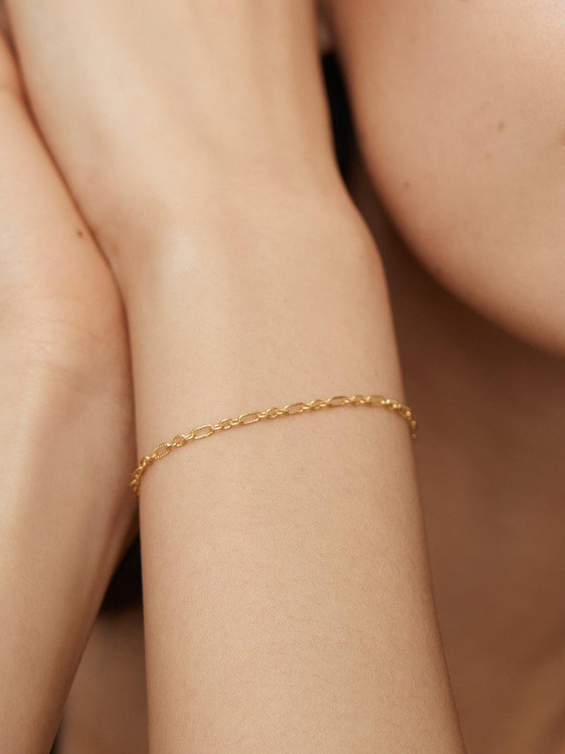 Monica Vinader gold textured link chain bracelet, UK version