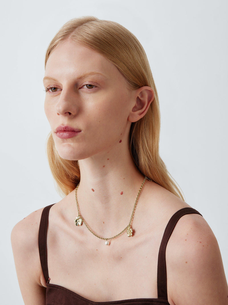 Completedworks flower charm necklace gold 50.8cm (British brand)