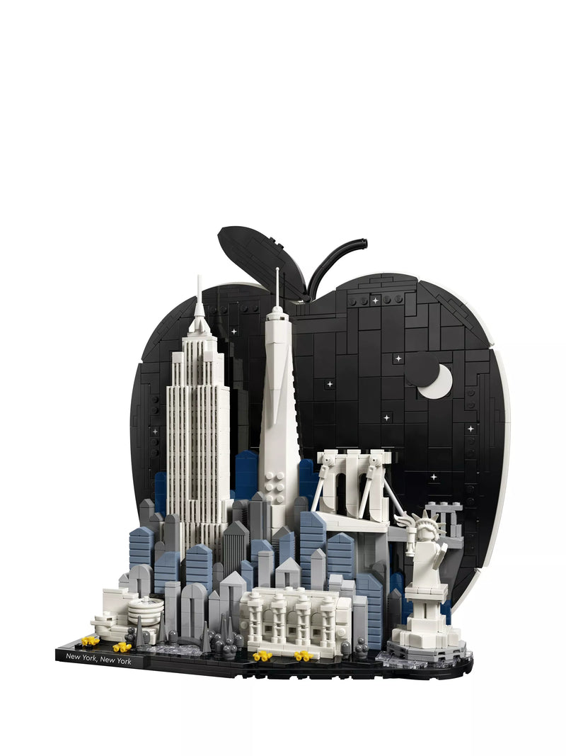 LEGO Architecture New York City set 1465 pieces, imported from the UK