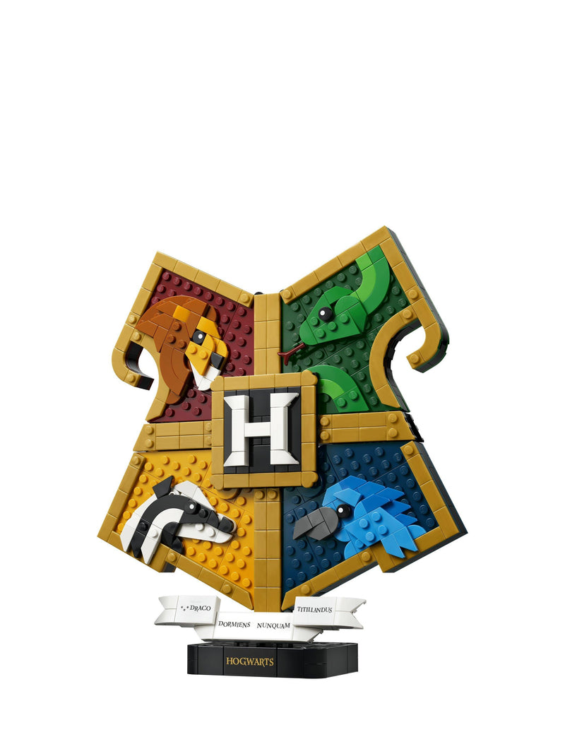 LEGO Hogwarts House Crest building set 545 pieces, imported from the UK