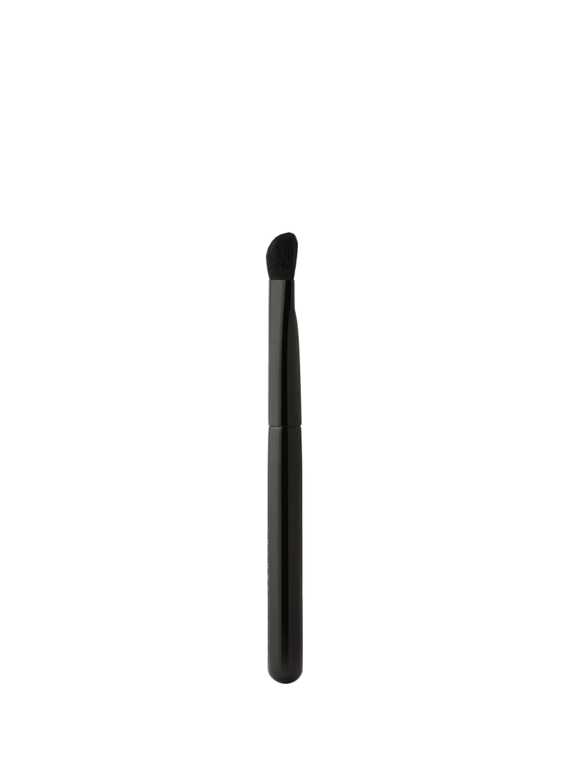 Chantecaille Blend and Conceal Brush with vegan bristles (British brand)