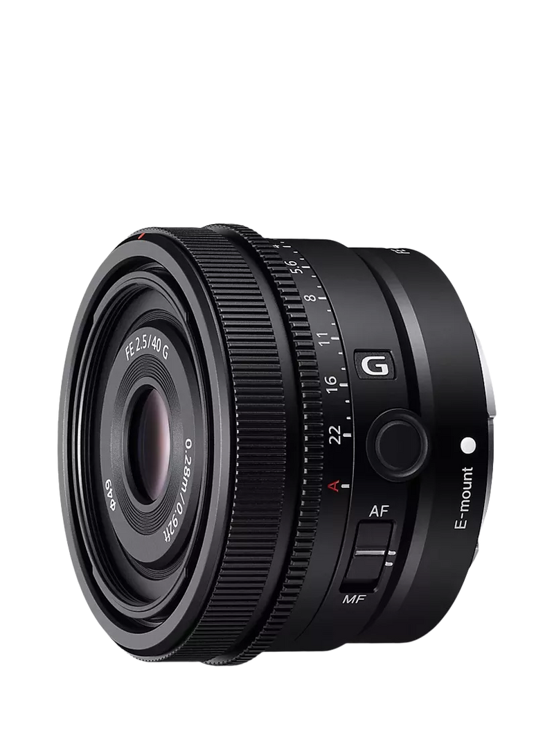 Sony FE 40mm f/2.5 compact wide angle lens, black (British brand)