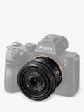 Sony FE 40mm f/2.5 compact wide angle lens, black (British brand)