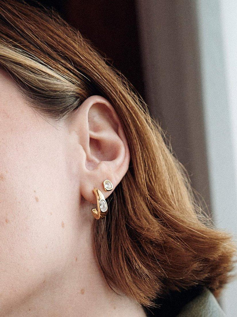 Daisy London Estee Sapphire Stud Earrings Gold 5mm UK version