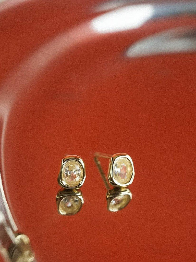 Daisy London Estee Sapphire Stud Earrings Gold 5mm UK version