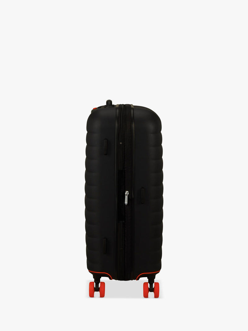 American Tourister Neovibe 67cm medium suitcase, UK version