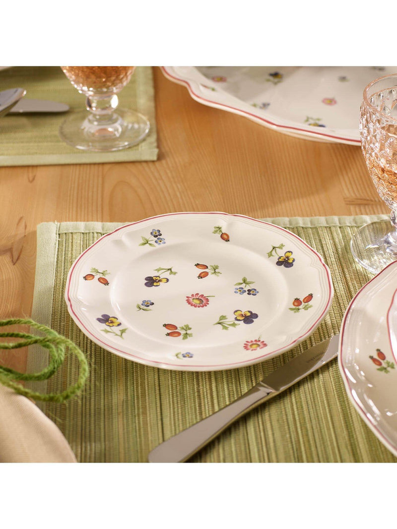 Villeroy & Boch Petite Fleur porcelain tea plates 22cm set of two, UK version