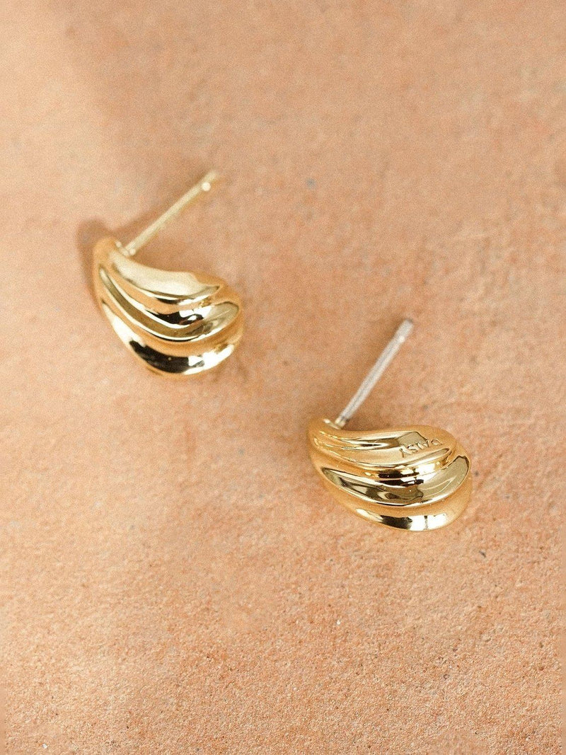 Daisy London mini gold wave stud earrings (British brand)