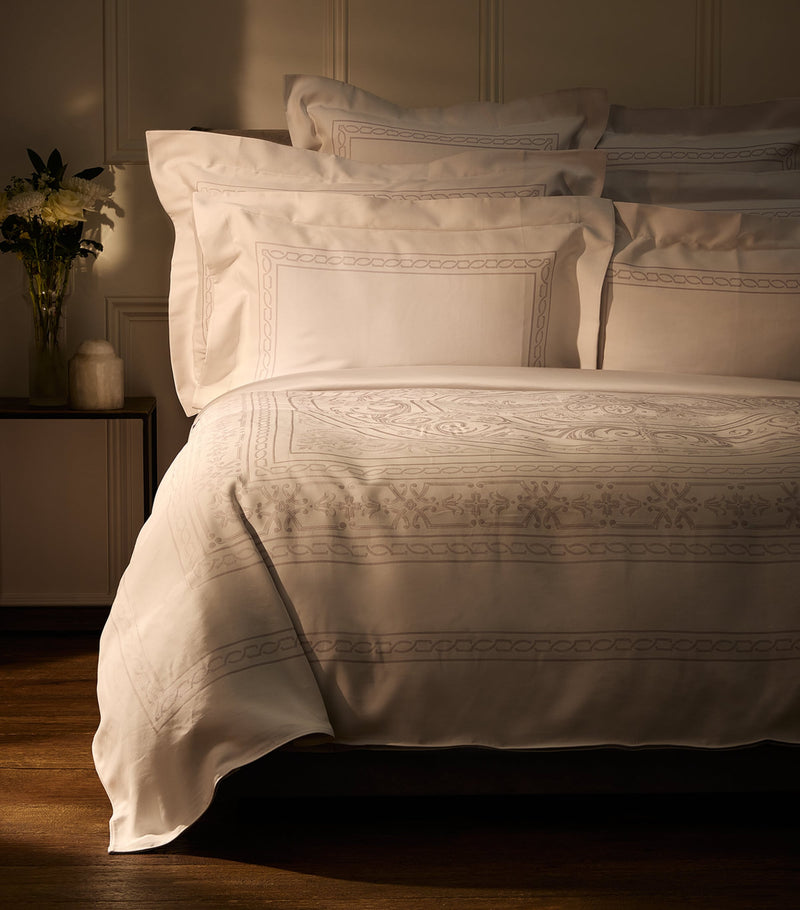 Celso de Lemos Versailles king pillowcase 50cm x 90cm (British brand)