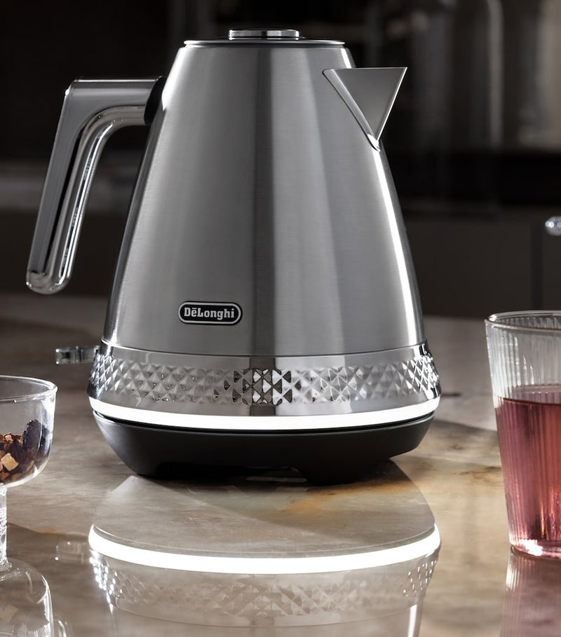De'Longhi Diadema stainless steel electric kettle, imported from the UK