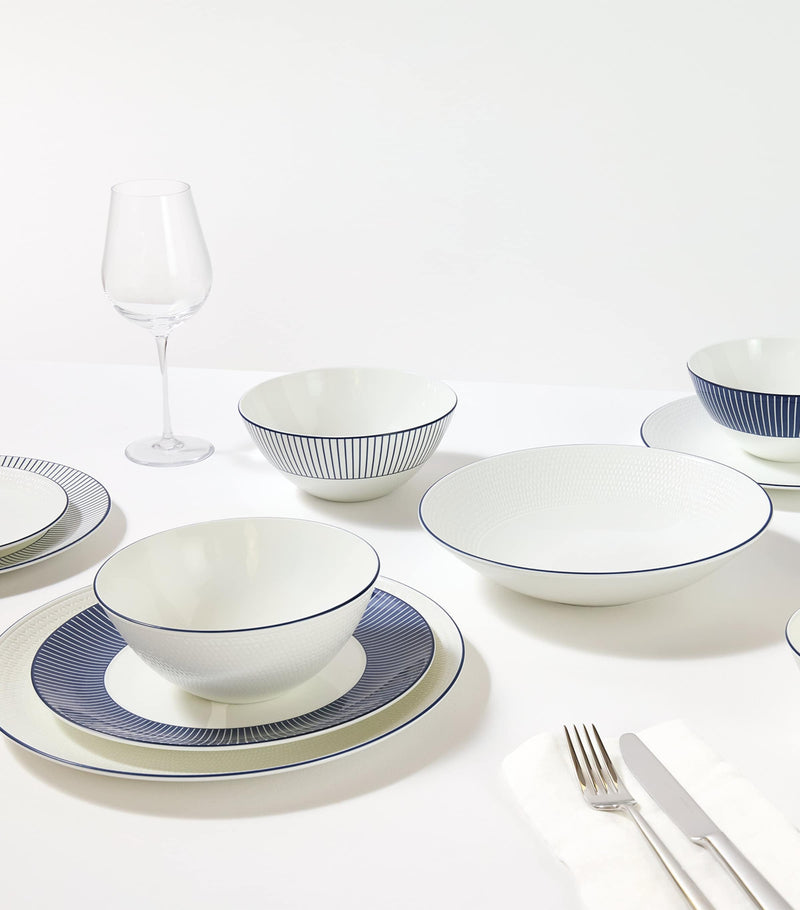 Wedgwood Gio bone china plate 23cm (British brand)