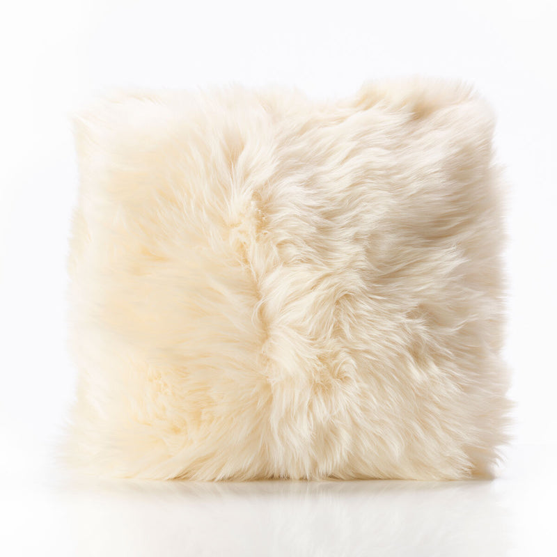 Bowron double-sided sheepskin cushion champagne 35x35cm, imported from the UK