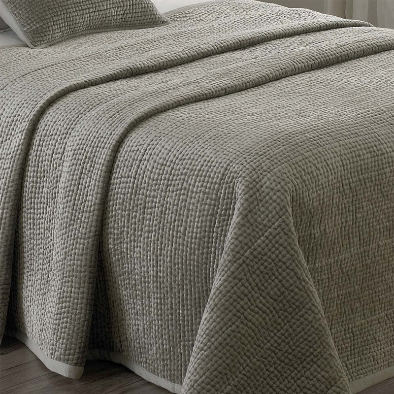 Paoletti Brooklands silver quilted king bedspread 240x250 cm (British brand)