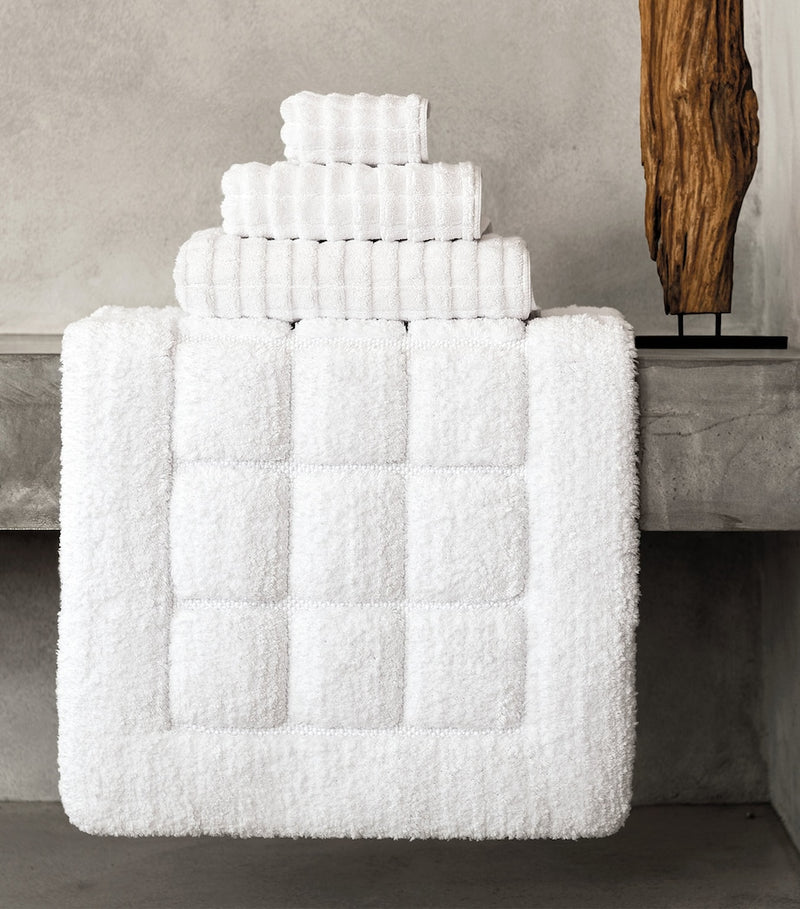 Textured Cotton Bath Mat with Anti-Slip Backing 60cm x 100cm