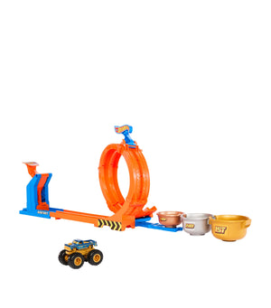 Hot Wheels Monster Trucks Loop-and-Flip Trophy Challenge Toy Vehicle Set