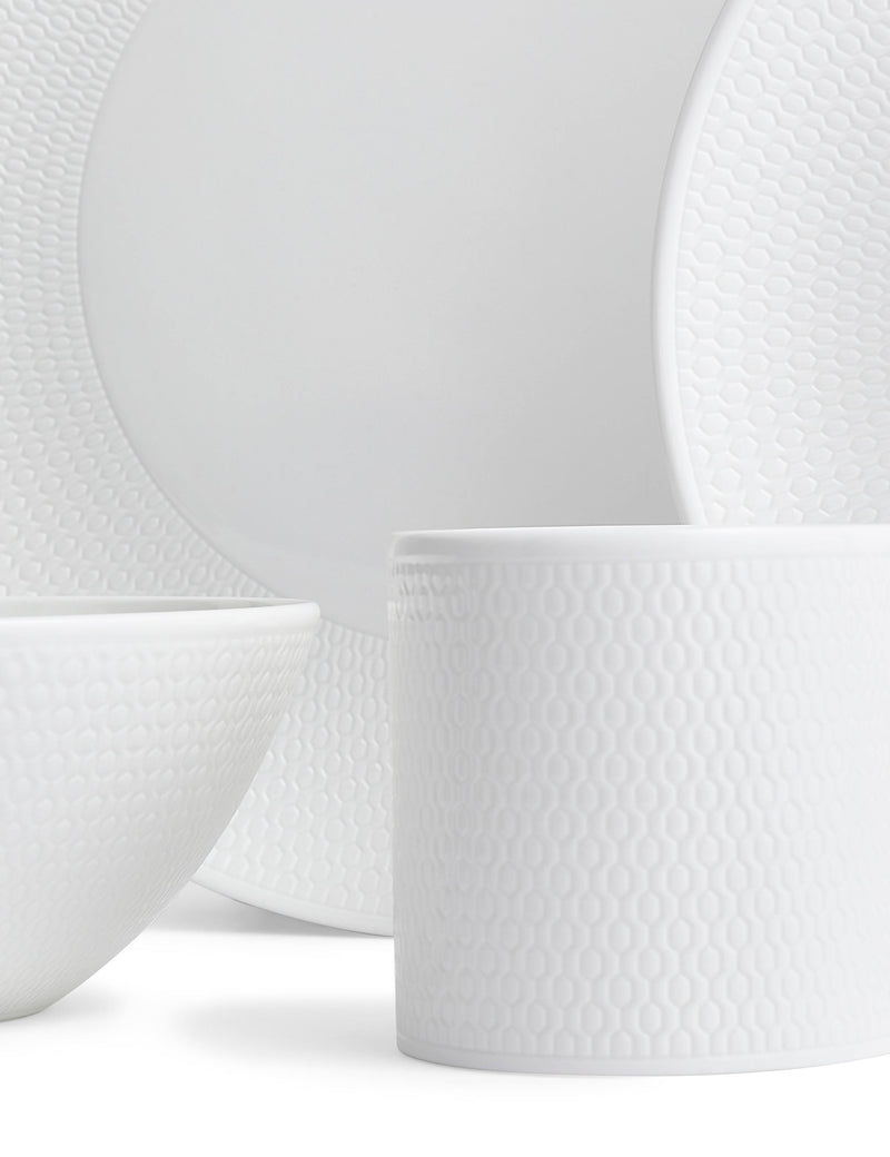 Wedgwood Gio bone china dinner set 16 pieces, UK version
