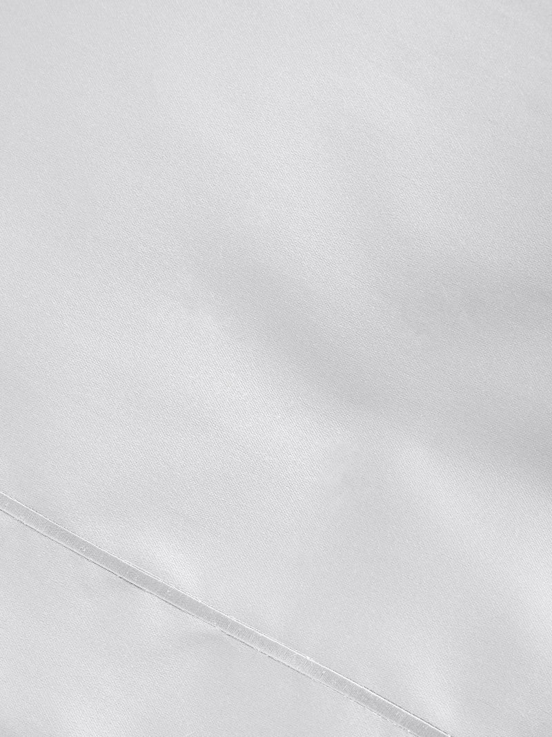 White duvet cover and pillowcase set in 300 thread count cotton sateen (British brand)
