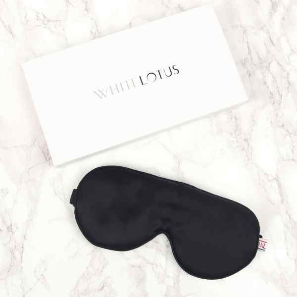 White Lotus mulberry silk eye mask black (British brand)