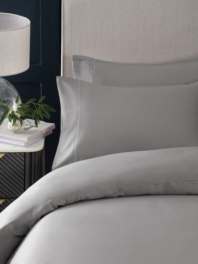 Silver grey duvet cover and pillowcase set (British brand)